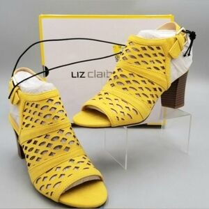 Liz Claiborne Yellow heels beautiful  Spring color! Sz 6
